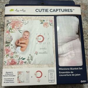10/$30 Itzy Ritzy Floral Milestone Blanket